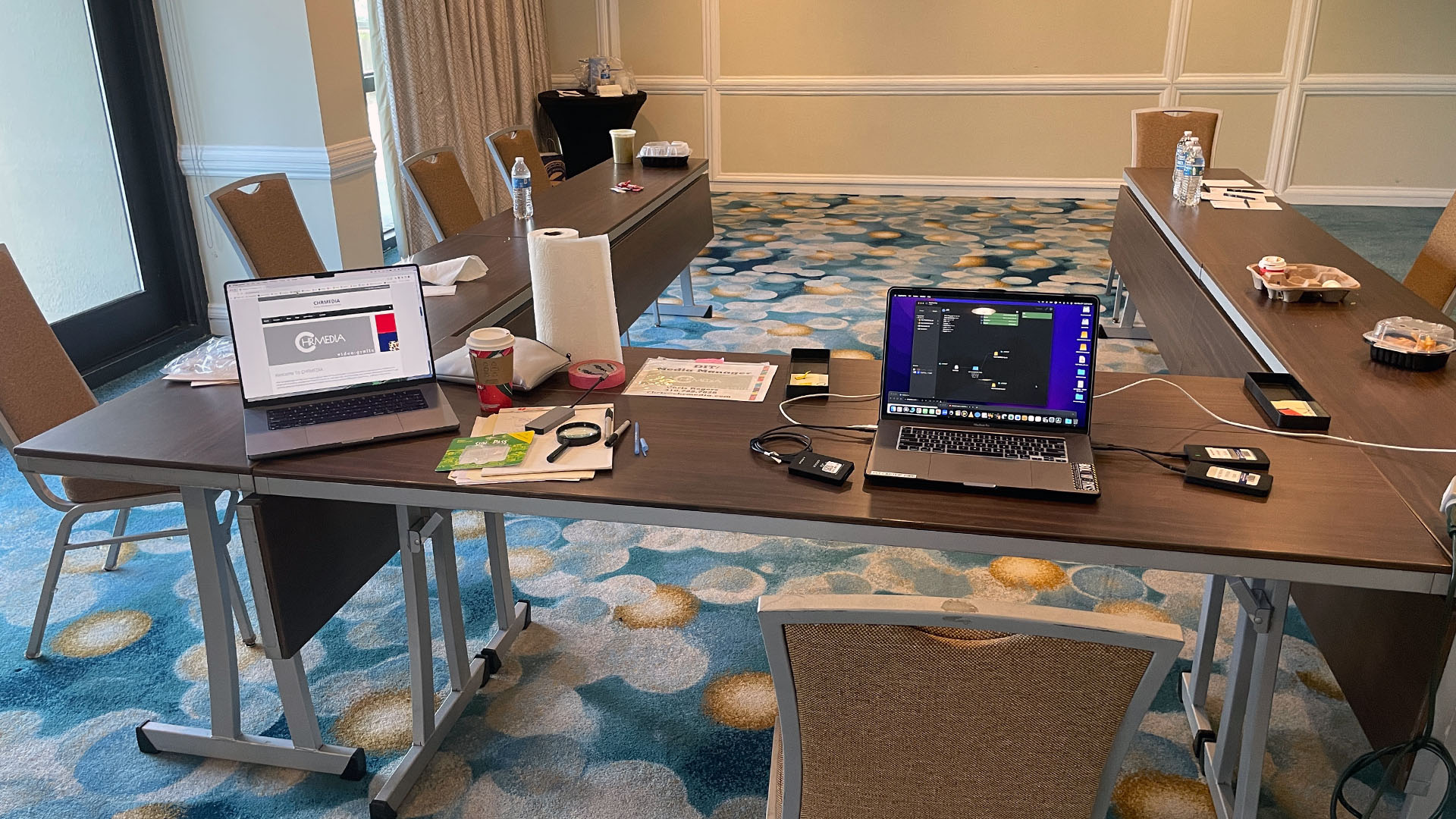 Office - Hilton Miami - desk